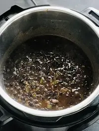 Cuban style black beans in instant pot