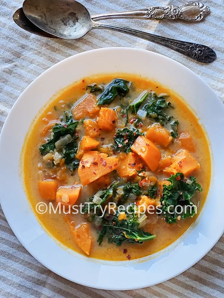 vegan sweet potato and kale soup